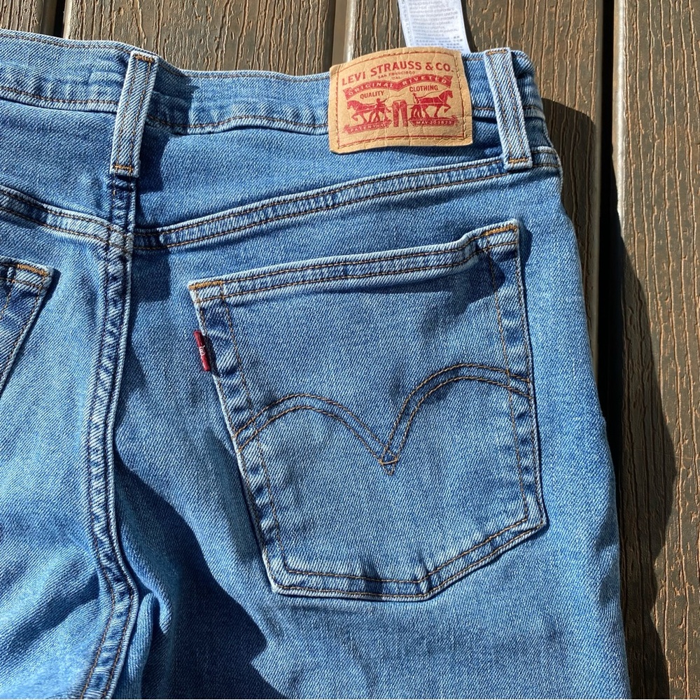 Levi's Wedgie Straight Women’s Denim Jeans